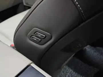 2023 Kia Carnival с пробегом 54 713 км