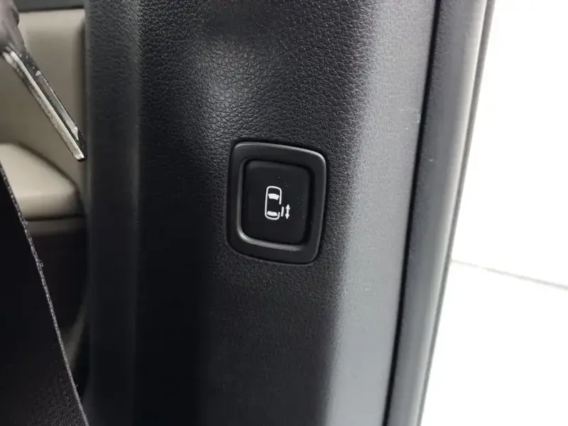 2024 Kia Carnival с пробегом 37 225 км