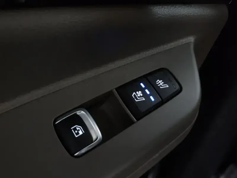 2024 Kia Carnival с пробегом 37 225 км