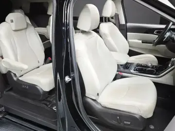 2021 Kia Carnival с пробегом 123 091 км