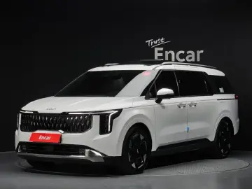 2024 Kia Carnival с пробегом 12 517 км