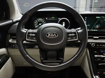 2021 Kia Carnival с пробегом 123 091 км