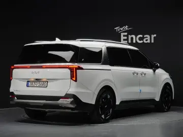 2024 Kia Carnival с пробегом 12 517 км