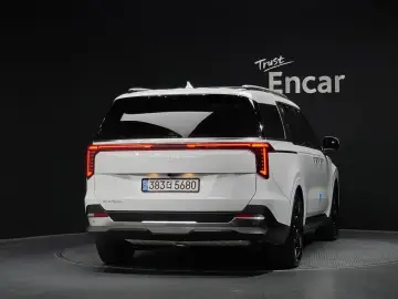 2024 Kia Carnival с пробегом 12 517 км