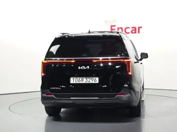 2024 Kia Carnival с пробегом 13 981 км