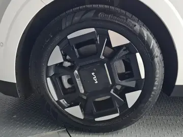 2024 Kia Carnival с пробегом 12 517 км