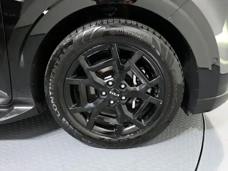 2024 Kia Carnival с пробегом 13 981 км