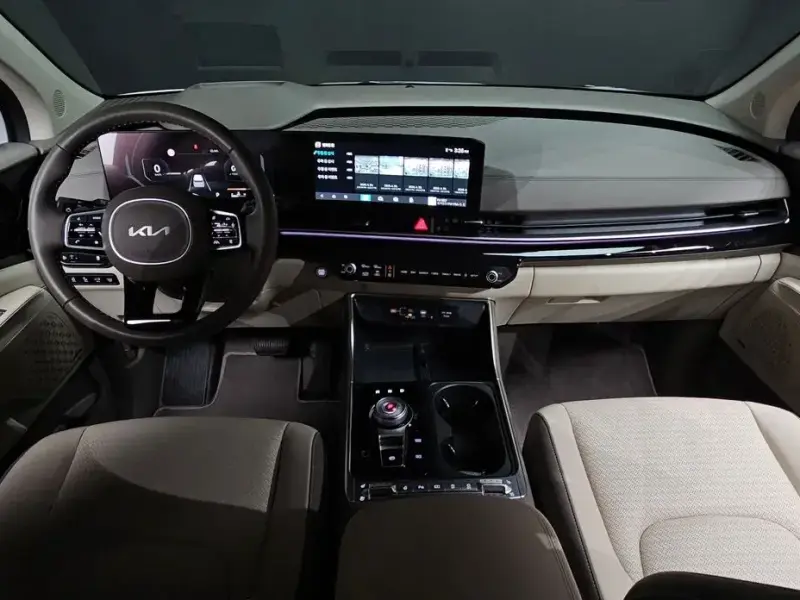 2024 Kia Carnival с пробегом 12 517 км