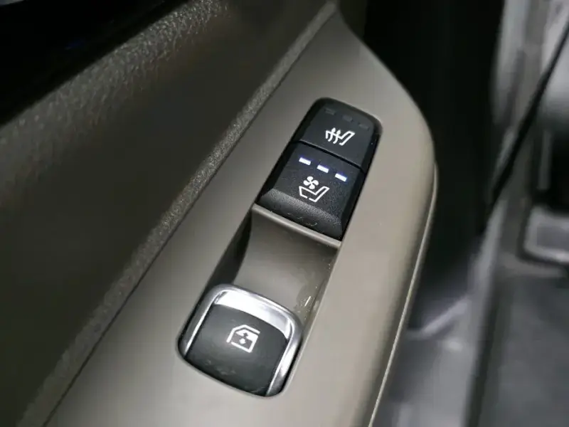 2024 Kia Carnival с пробегом 13 981 км