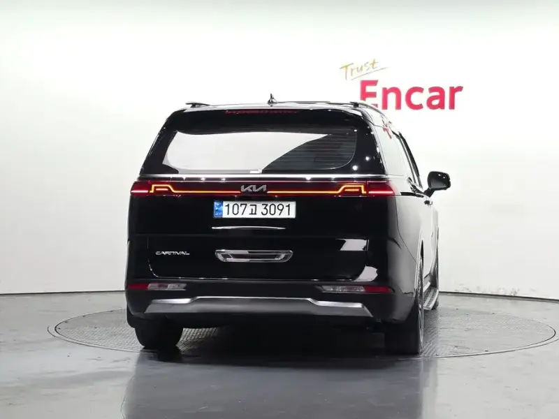 2021 Kia Carnival с пробегом 25 462 км