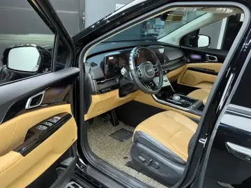 2021 Kia Carnival с пробегом 25 462 км