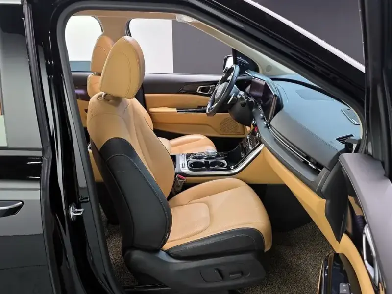 2021 Kia Carnival с пробегом 25 462 км