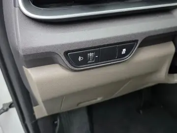2024 Kia Carnival с пробегом 27 139 км