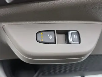 2024 Kia Carnival с пробегом 18 993 км
