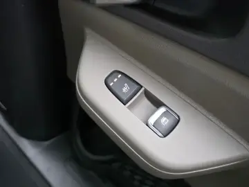 2024 Kia Carnival с пробегом 27 139 км