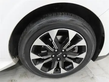 2021 Kia Carnival с пробегом 135 527 км