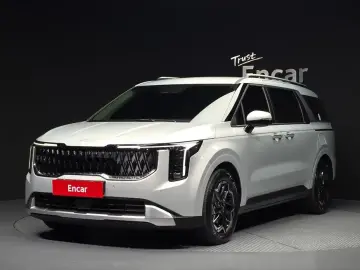 2025 Kia Carnival с пробегом 12 634 км