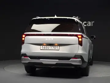 2025 Kia Carnival с пробегом 12 634 км
