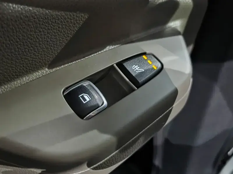 2025 Kia Carnival с пробегом 12 634 км
