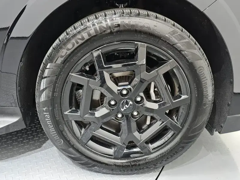 2024 Kia Carnival с пробегом 16 999 км