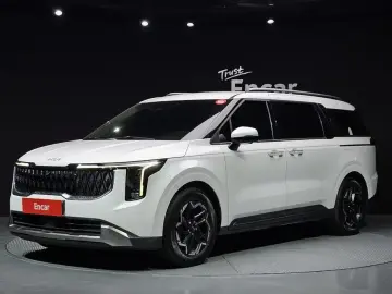 2023 Kia Carnival с пробегом 83 512 км