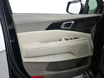 2024 Kia Carnival с пробегом 16 999 км