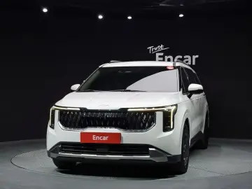 2023 Kia Carnival с пробегом 83 512 км