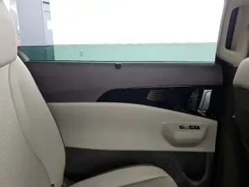 2024 Kia Carnival с пробегом 16 999 км