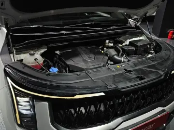 2023 Kia Carnival с пробегом 83 512 км