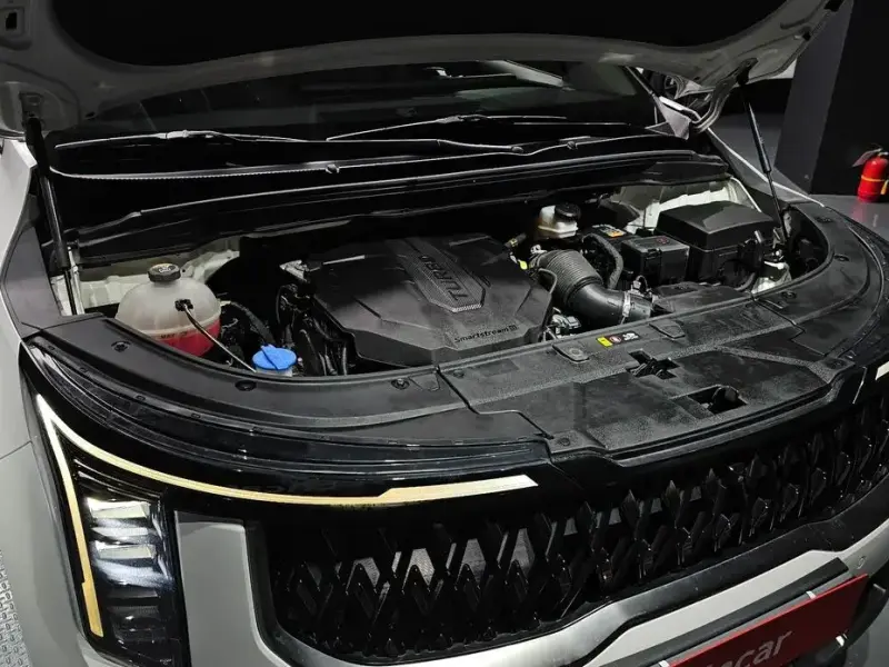 2023 Kia Carnival с пробегом 83 512 км
