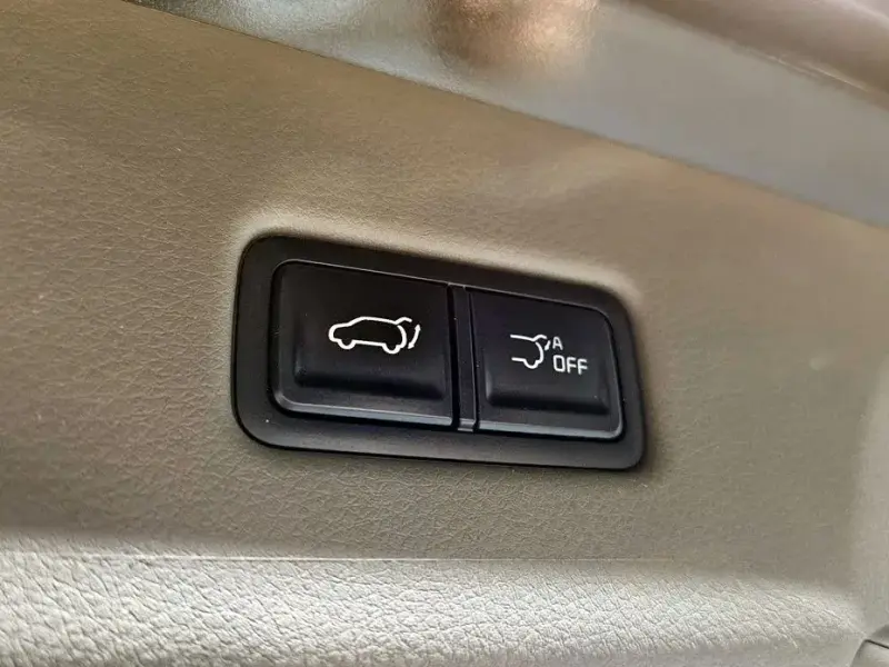 2024 Kia Carnival с пробегом 16 999 км