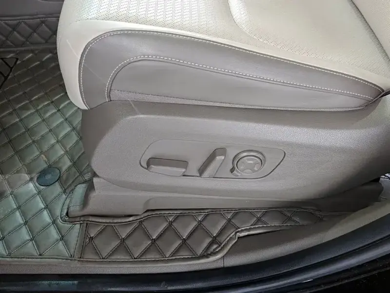 2024 Kia Carnival с пробегом 16 999 км
