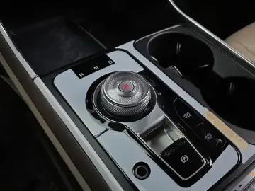 2024 Kia Carnival с пробегом 30 134 км