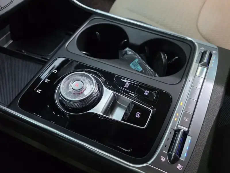 2024 Kia Carnival с пробегом 26 289 км