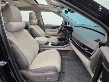 2024 Kia Carnival с пробегом 26 289 км