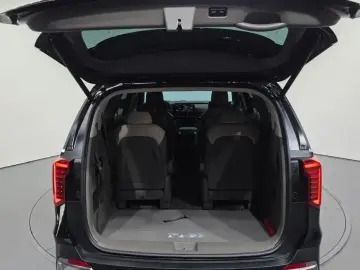 2024 Kia Carnival с пробегом 26 289 км