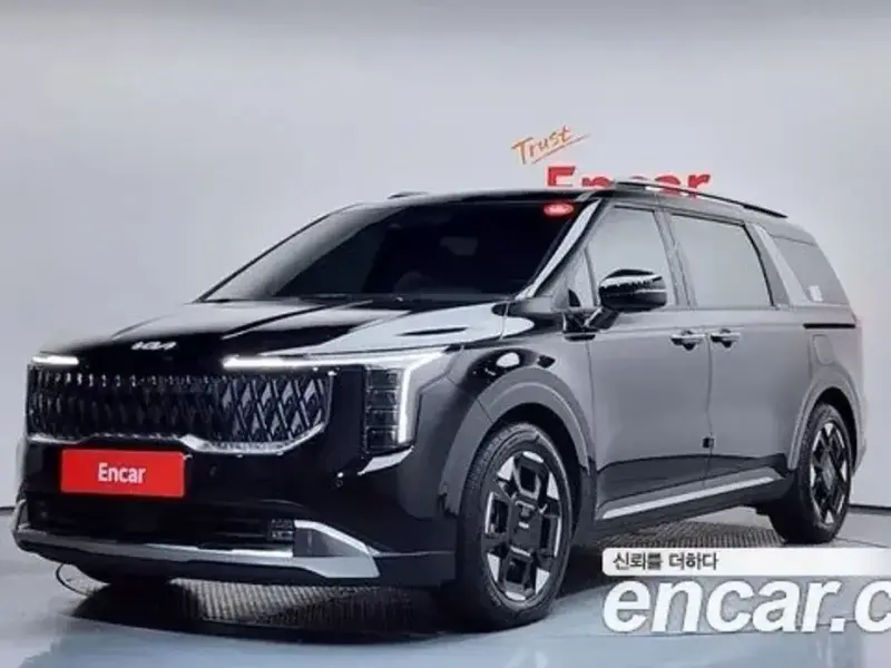 2025 Kia Carnival с пробегом 11 128 км