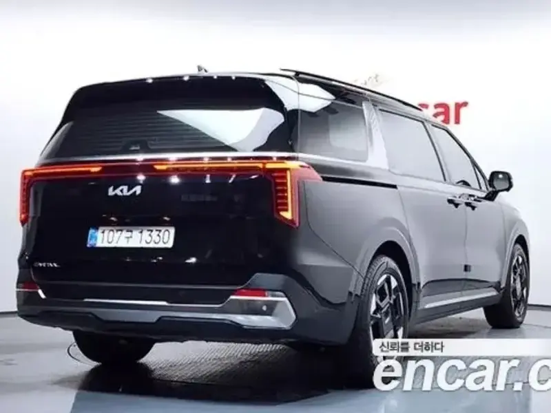 2025 Kia Carnival с пробегом 11 128 км