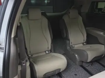2024 Kia Carnival с пробегом 30 134 км