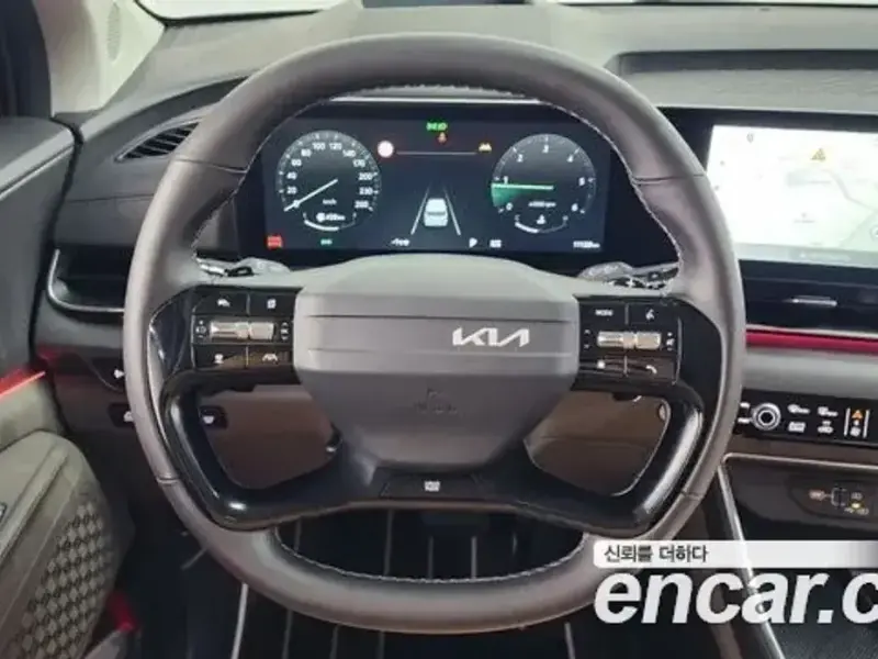 2025 Kia Carnival с пробегом 11 128 км