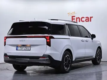 2024 Kia Carnival с пробегом 53 379 км
