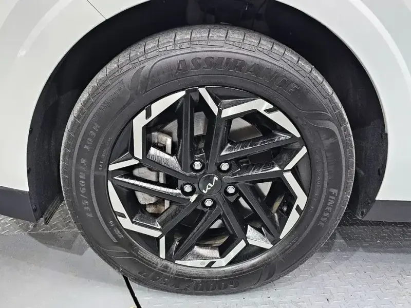 2024 Kia Carnival с пробегом 53 379 км
