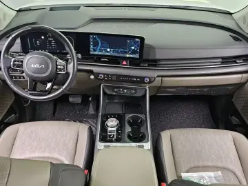 2024 Kia Carnival с пробегом 53 379 км