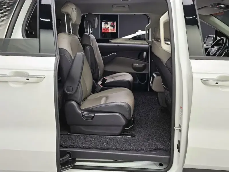 2024 Kia Carnival с пробегом 53 379 км