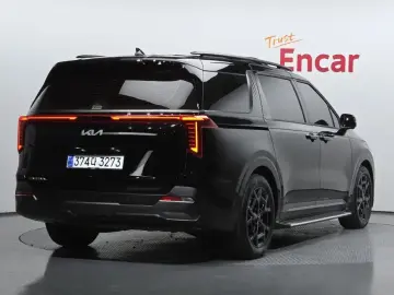 2025 Kia Carnival с пробегом 6 685 км