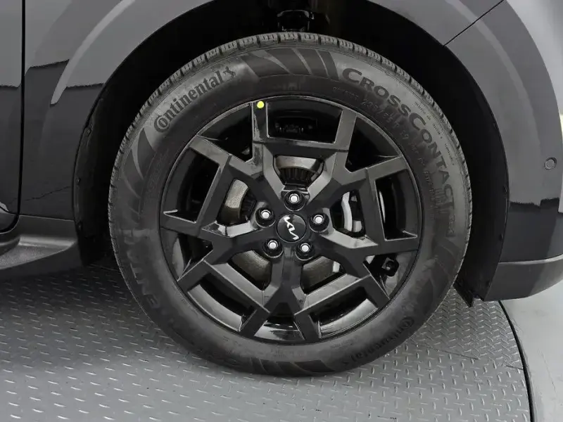2025 Kia Carnival с пробегом 6 685 км
