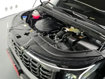 2025 Kia Carnival с пробегом 6 685 км