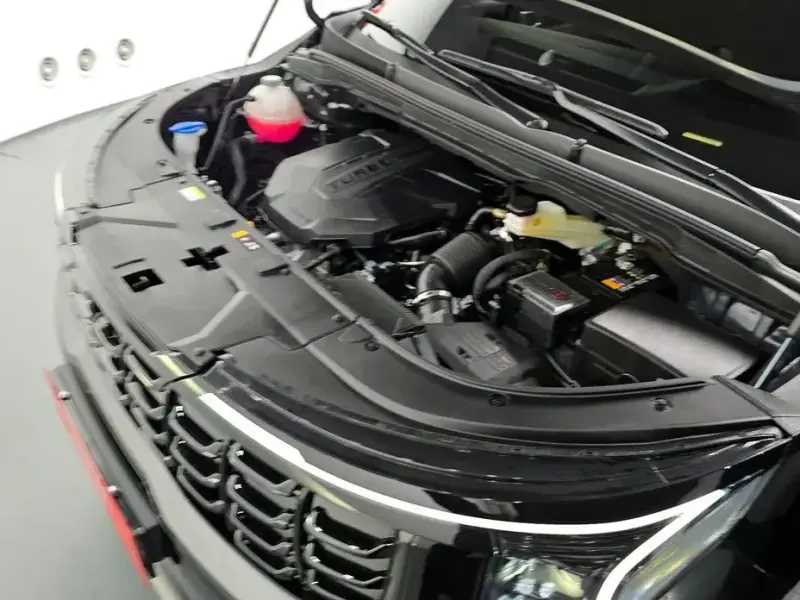 2025 Kia Carnival с пробегом 6 685 км