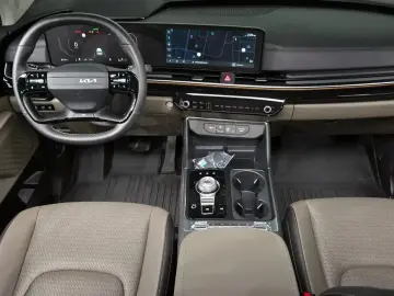 2025 Kia Carnival с пробегом 6 685 км
