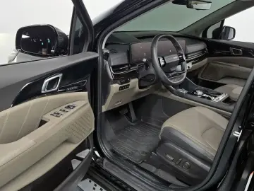 2025 Kia Carnival с пробегом 6 685 км